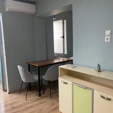 Itan's * Тирана