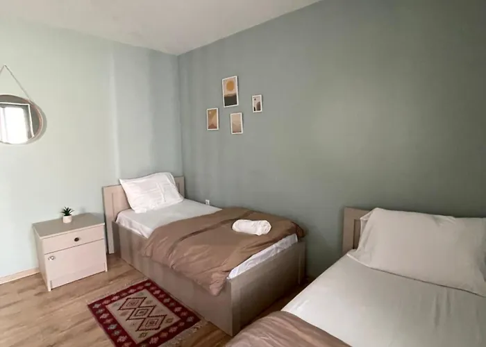 Itan's * טיראנה